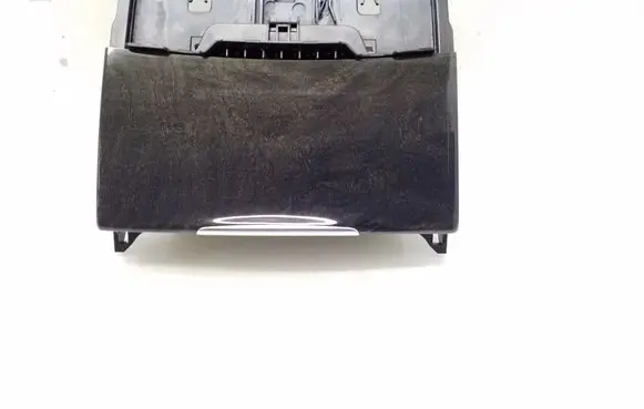 Mercedes-Benz CLS C218 X218 Ashtray (front) A2186800750