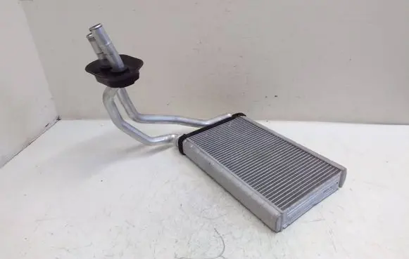 Toyota Prius (XW50) Heater blower radiator