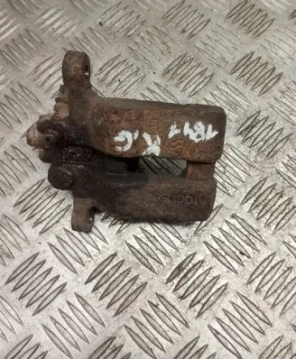 Honda FR-V Rear brake caliper