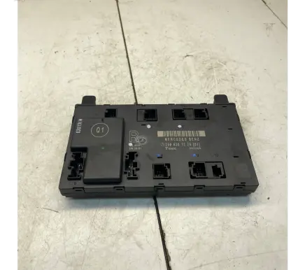 Mercedes-Benz CLS C219 Door control unit/module A2098201226 2098201226