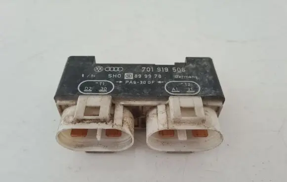 Volkswagen Transporter - Caravelle T4 Coolant fan relay 701919506