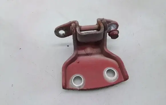 Chevrolet Aveo Front door lower hinge 