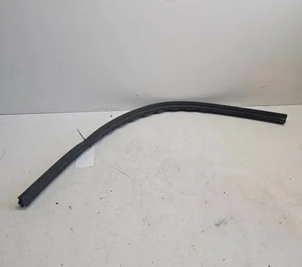 Peugeot 3008 I Seal rubber (tailgate) 