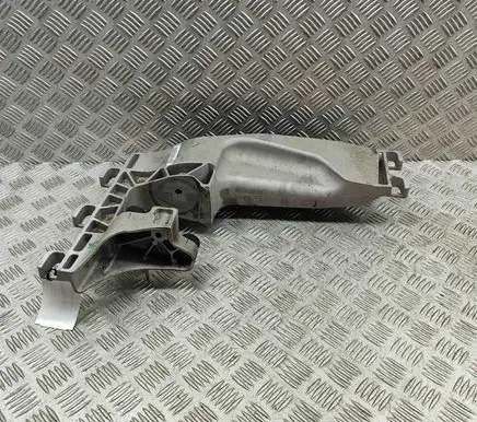Jaguar F-Pace Gearbox mounting bracket L8A26A026BB T4A37484