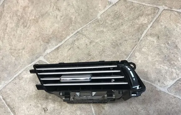 Mercedes-Benz E W212 Dashboard air vent grill cover trim A2128300154