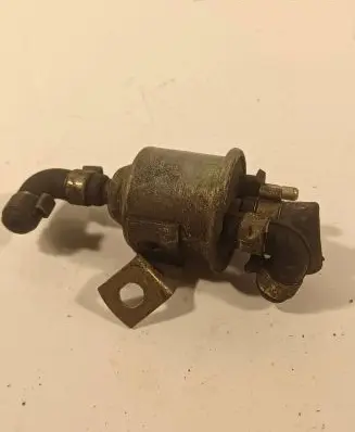 Audi A6 S6 C4 4A Valve vacuum 034906283