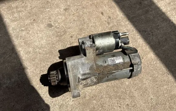 Skoda Octavia Mk3 (5E) Starter motor 02E911024D 4380000212