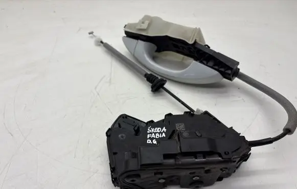 Skoda Fabia Mk3 (NJ) Rear door lock A046465 5TA839016E
