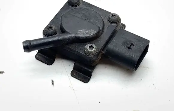 BMW 5 E60 E61 Exhaust gas pressure sensor 7789219