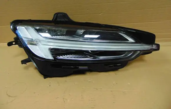 Volvo V60 Headlight/headlamp 32404682 1EX2383 355D622D