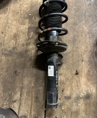 Skoda Karoq Front shock absorber/damper 5Q3413031H