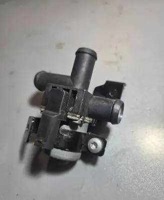 Mercedes-Benz C W205 Webasto circulation pump for autonomous heater A0005062864