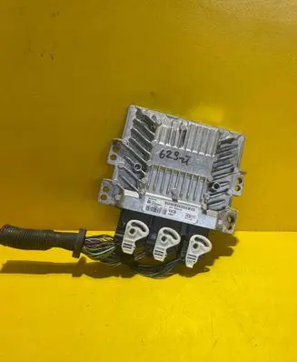 Ford Focus Wing mirror control module RZ3R10P2K1
