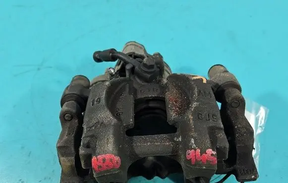 Skoda Superb B8 (3V) Rear brake caliper 3Q0615406 IMPRK1550946