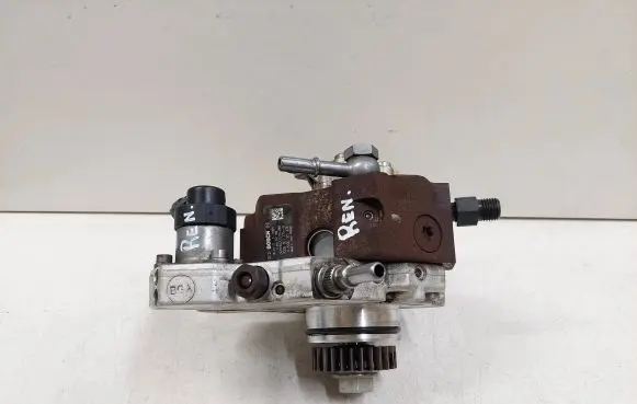 Renault Laguna III Fuel injection high pressure pump 8200803375A 0445010099 8200385478