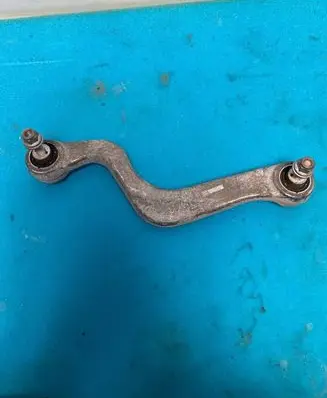 Land Rover Discovery Sport Rear control arm LK725B673AA J9C26801 LK72-5B673-AA