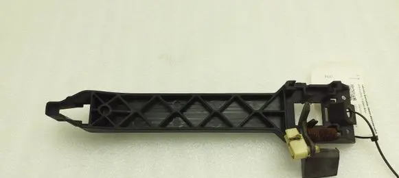 Rear door exterior handle/bracket