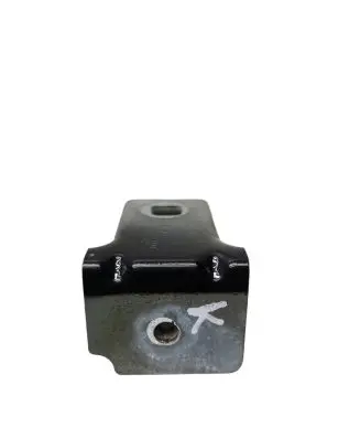 Renault Trafic III (X82) Fender mounting bracket