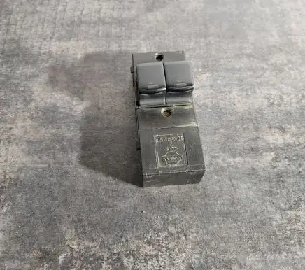 Nissan Micra Electric window control switch 3206