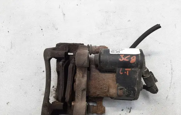 Volkswagen PASSAT CC Rear brake caliper
