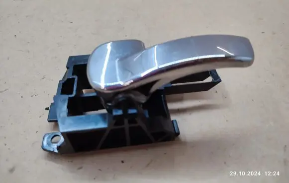 Rear door interior handle