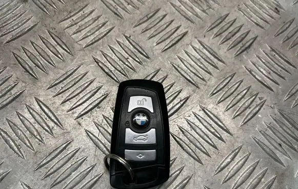 BMW 5 F10 F11 Ignition key/card 