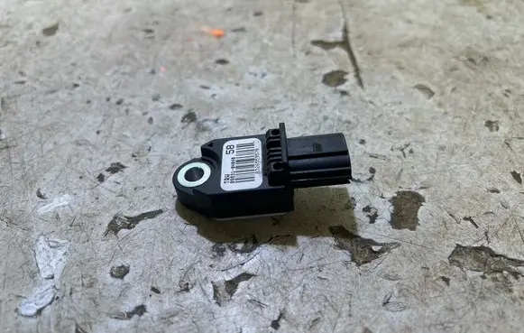 Peugeot 108 Airbag deployment crash/impact sensor 898310H040 0326559578