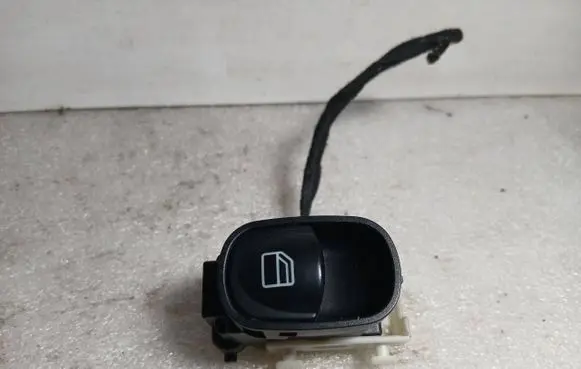 Mercedes-Benz C W203 Electric window control switch A2038200210 501807