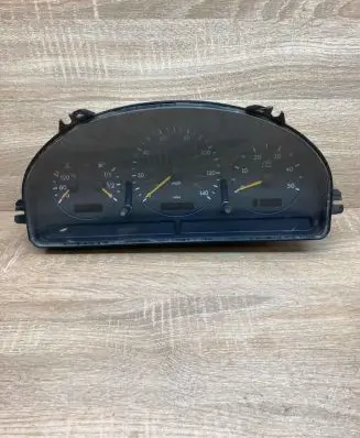 Mercedes-Benz ML W163 Speedometer (instrument cluster) A1635403111 15380380