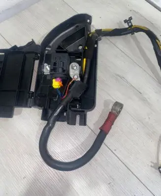 Skoda Rapid (NH) Positive cable (battery) 4F0915519