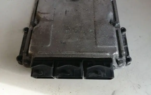 Renault Espace III Engine control unit/module 7700115492 8200232317 0281010178