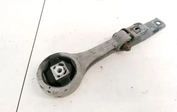 Volkswagen Polo IV 9N3 Engine mount bracket PX0046