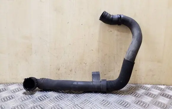 Volkswagen Tiguan Engine coolant pipe/hose