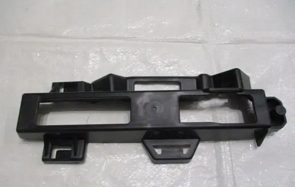 Peugeot 108 Front bumper mounting bracket 1612203180