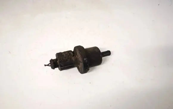 Volkswagen Fox Valve vacuum 