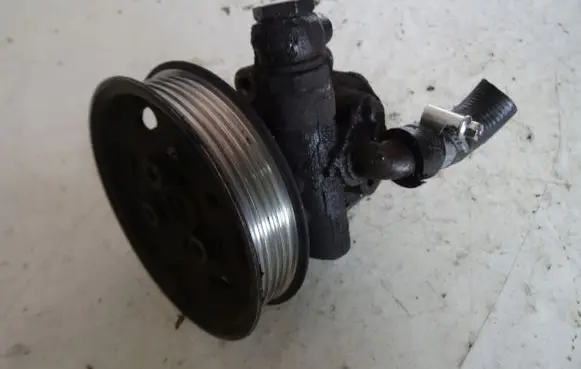 Volkswagen Golf IV Power steering pump