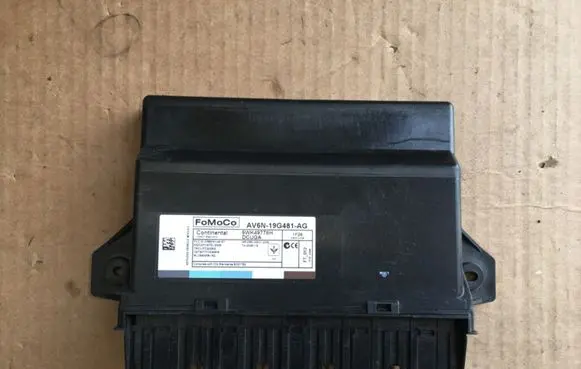 Ford Focus Comfort/convenience module AV6N19G481AG