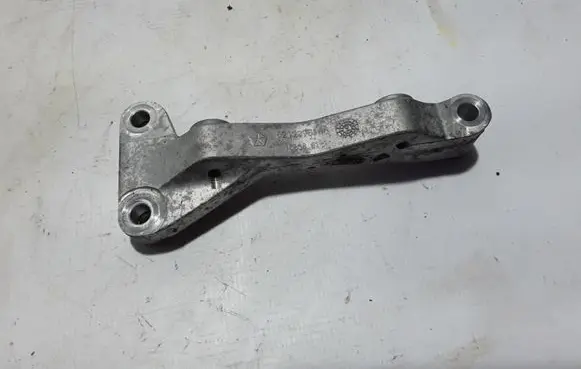 Chrysler Pacifica Driveshaft support bearing bracket 52123981AA