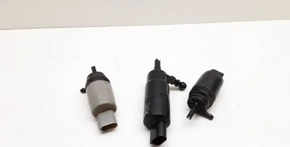 BMW 3 E90 E91 Headlight washer pump 8377430 7199567 6934159