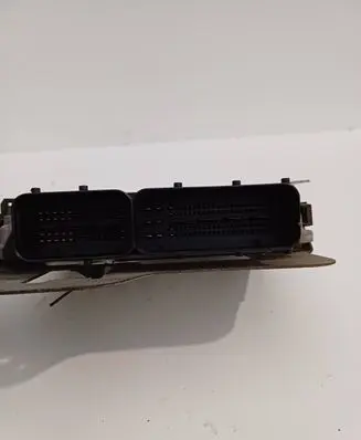 Volkswagen Touran I Engine control unit/module 03G906021DM 0281012737 1039S13438
