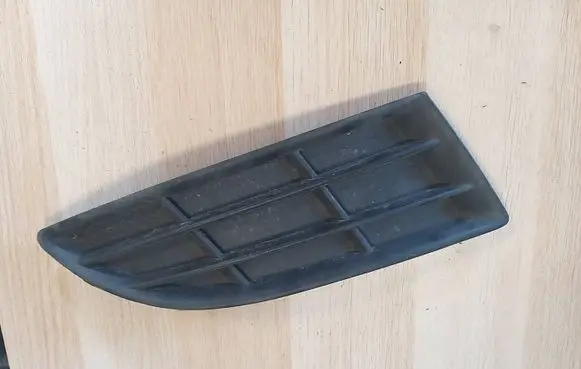 Skoda Fabia Mk2 (5J) Front bumper lower grill 5J0807368A