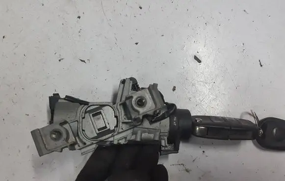 Volkswagen Tiguan Ignition lock 1K0905851BXAUTOPX 1K0905851B