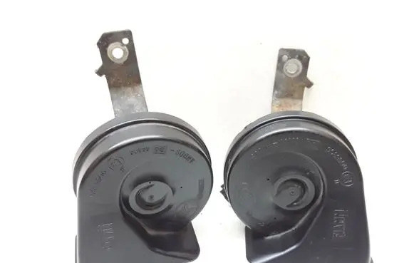 Volvo V70 Horn signal 08635071 08635072
