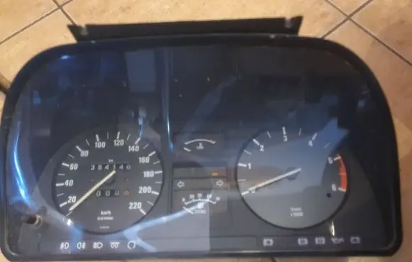 BMW 5 E28 Speedometer (instrument cluster) 437203006057 1377514 110005352014