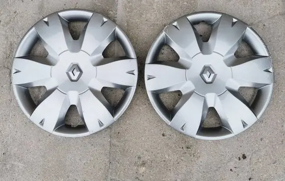 Renault Megane II R15 wheel hub/cap/trim 8200447464E