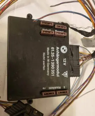 BMW 5 E34 Comfort/convenience module 61351390351