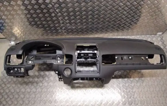 Volkswagen Touareg II Dashboard 7P1858295