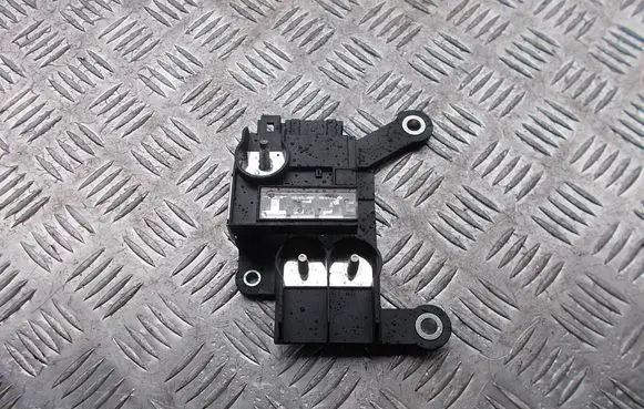 Nissan X-Trail T33 Battery relay fuse 