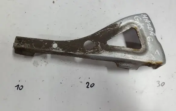 Mazda 6 Fender mounting bracket