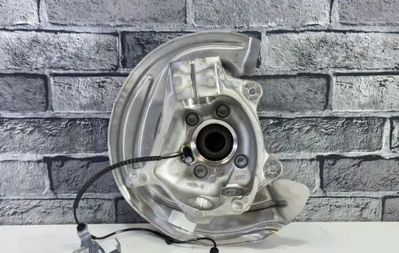 BMW X3 G01 Front wheel hub spindle knuckle 6882598 6882600 6882586